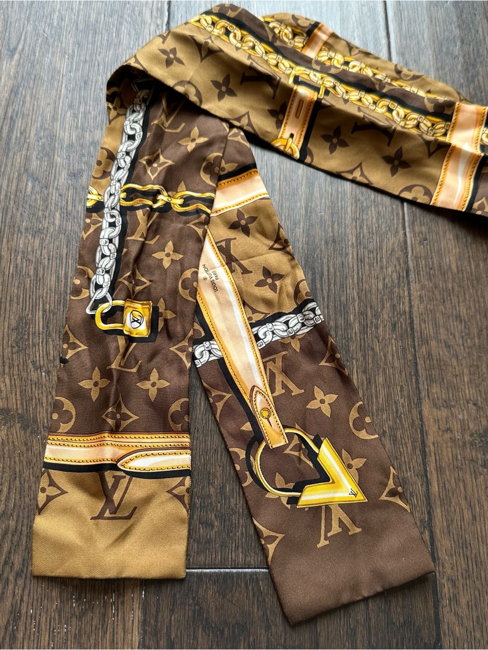 Louis Vuitton Monogram Confidential bandeau Silk Scarf